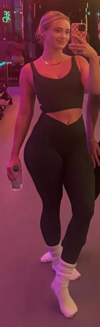 sexy gym instructor leah rose