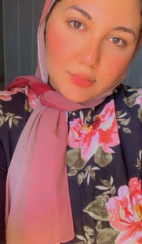 Arabian milf hijab ? ??