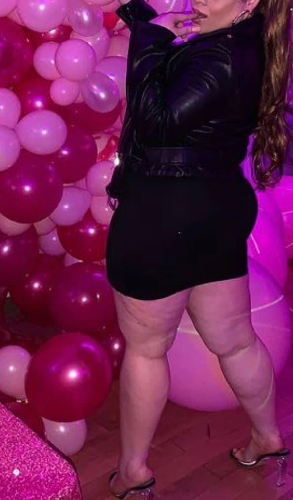 Big soft jello ass ?