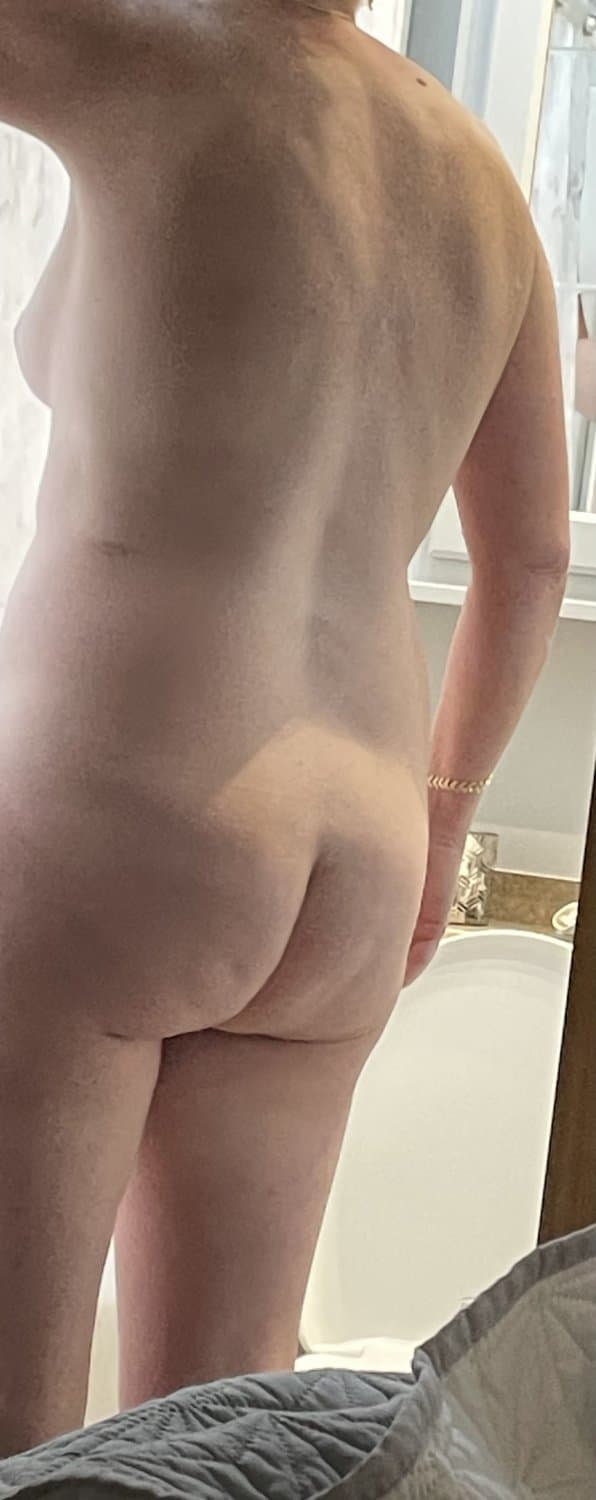 Husband Shares Nude Wife