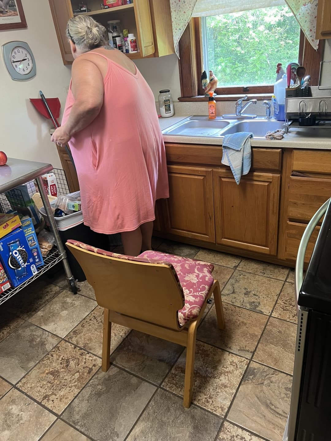 Real ssbbw mom candid too fat to stand and cook but fat enough to fuck