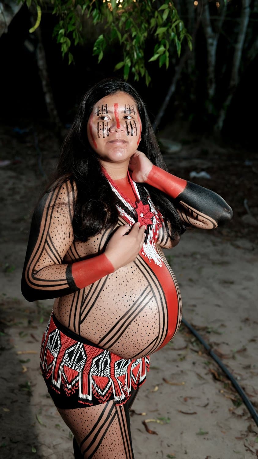 Click to view full size Boudoir Maternity Shoot ? Indigenous Edition
