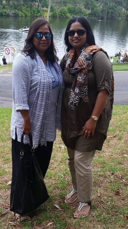 Voluptuous bhabhi from Dhaka, Bangladesh. No one could resist to pound this bhabhi????