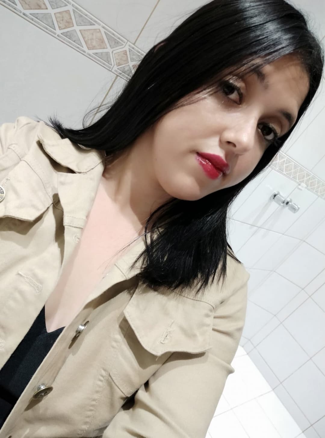 Click to view full size Bom dia a todos...essa é minha esposa pra todos vcs machos e fêmeas ?