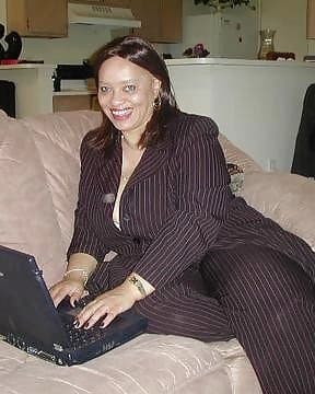 High Yellow Bbw Granny Got It In All The Right Places. I Would Not Pull Out 77