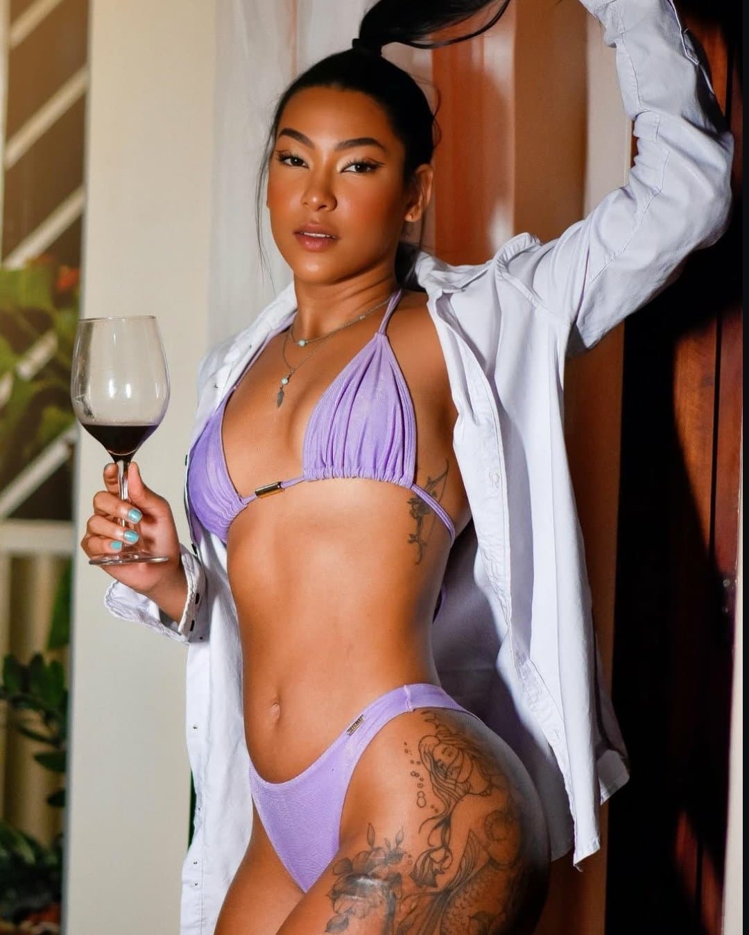 Das irmãs vc vai de qual magrinha ou a rabuda? Alana ou Alana ?