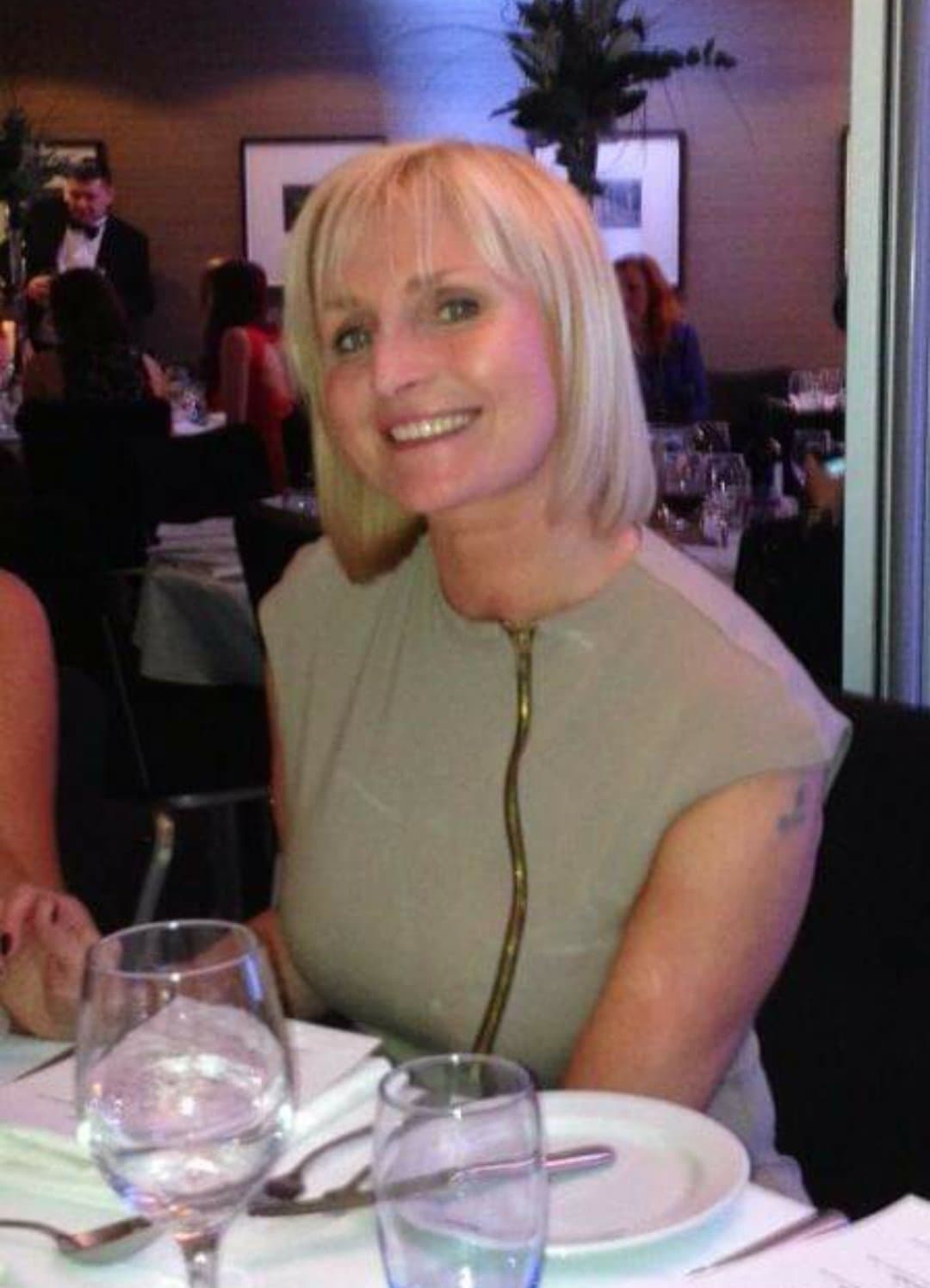 Gorgeous UK Milf Sarah