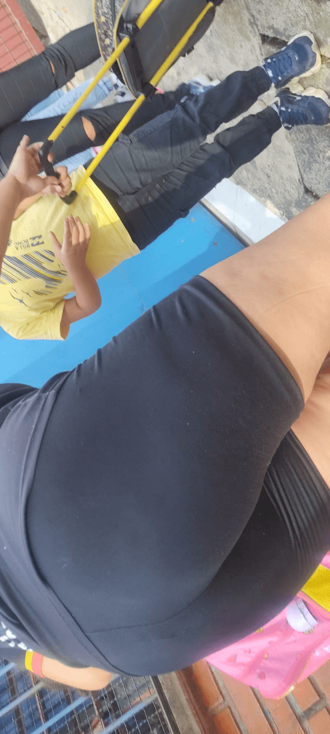 Blonde big ass + Nice ass close + Young Ebony hot ?