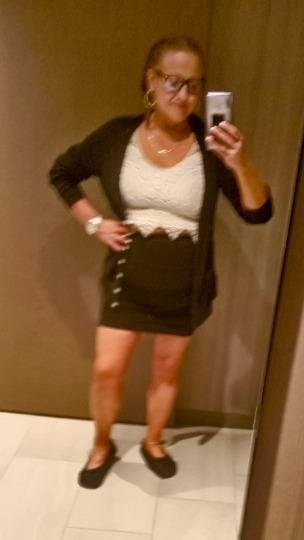 *MUST WATCH* Fat pussy meaty lips cougar old mature mom PUSHING CUM OUT HER PUSSY