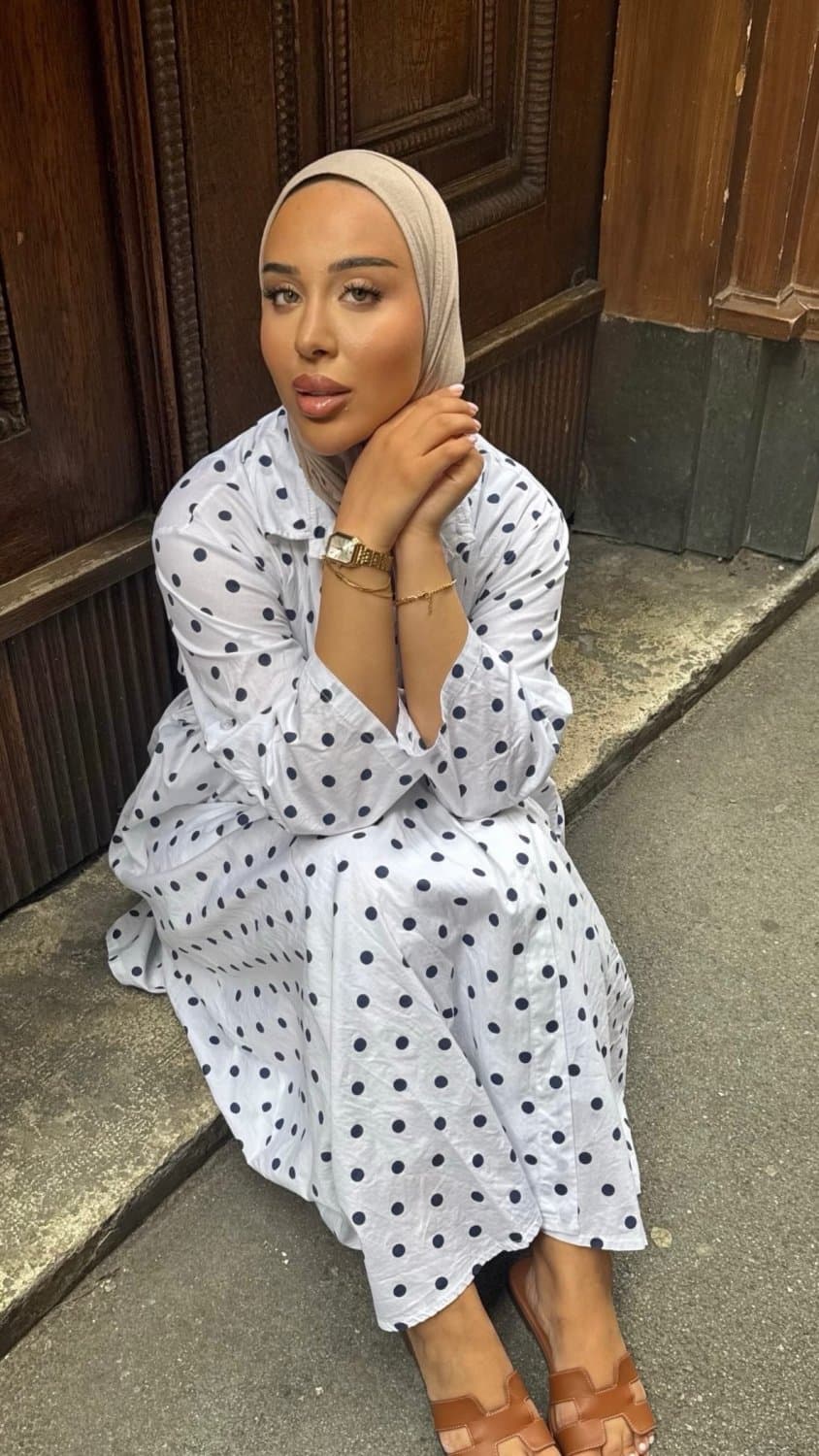 Arab hijabi girl with nice feet and soft boobs - hijab from austria