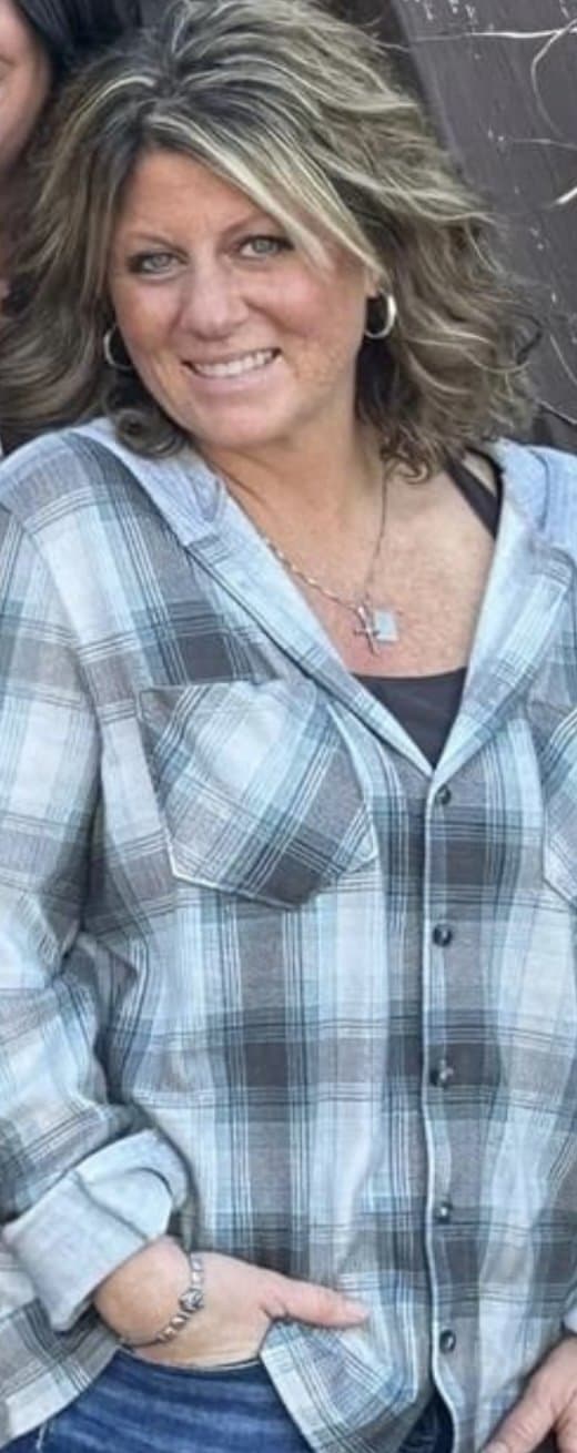 Sexy Tan Freckled Mature Milf Mom