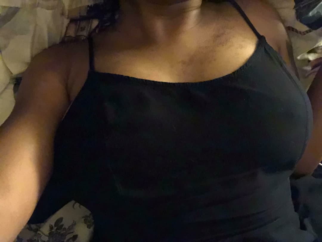 broun girl shoe her sexy curvy body sexy mall