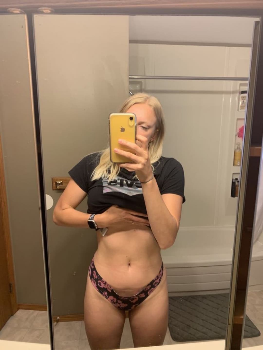 27yo MILF webslut Brooklyn E Albert Canada submitted herself!! To be famous and everywhere