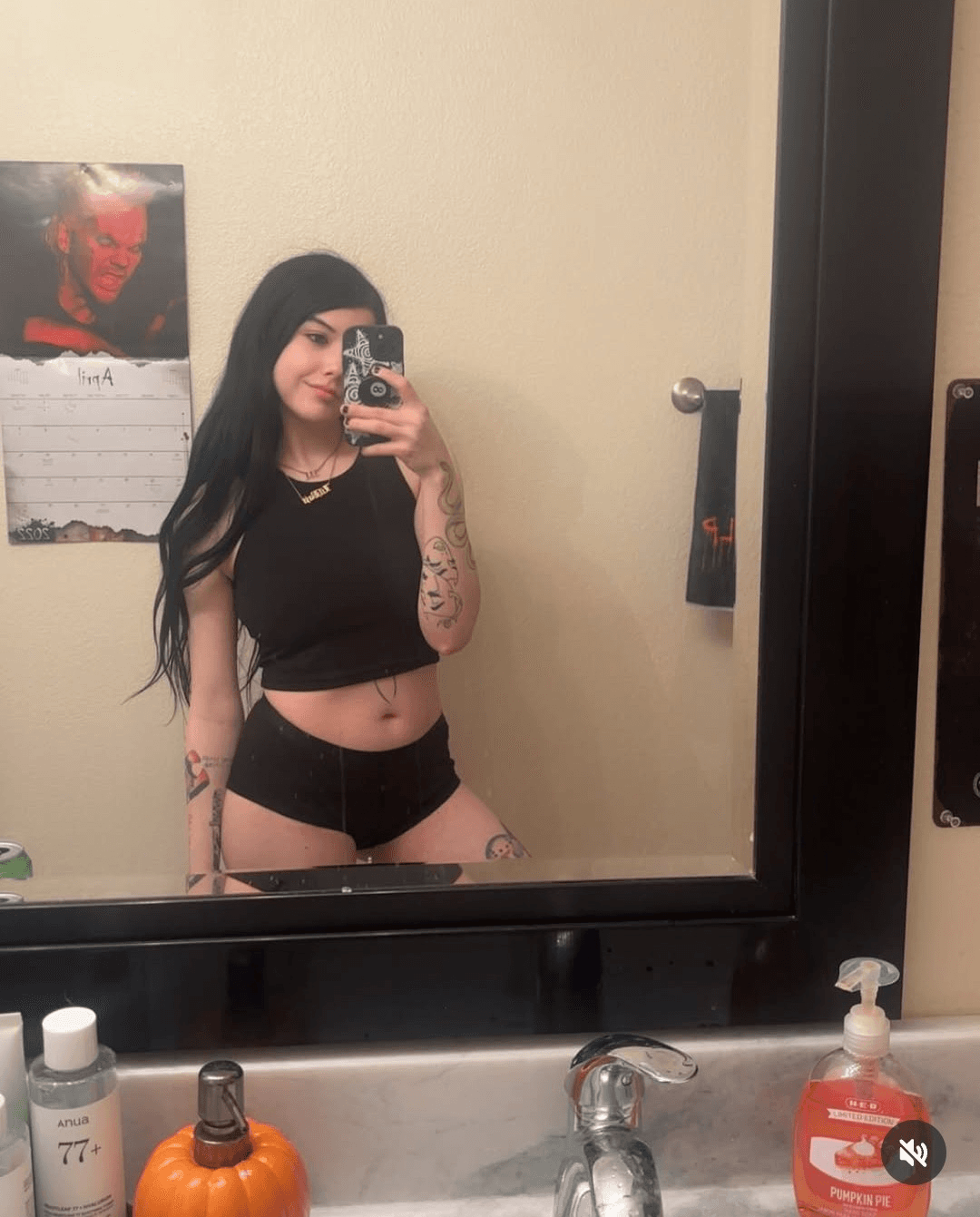 "Lil Baja" is a lil stuck up bitch that would make for perfect breeding material.???