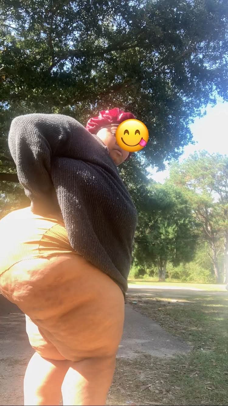 SEXY SSBBW HUGE CHUNKY BUG ASS