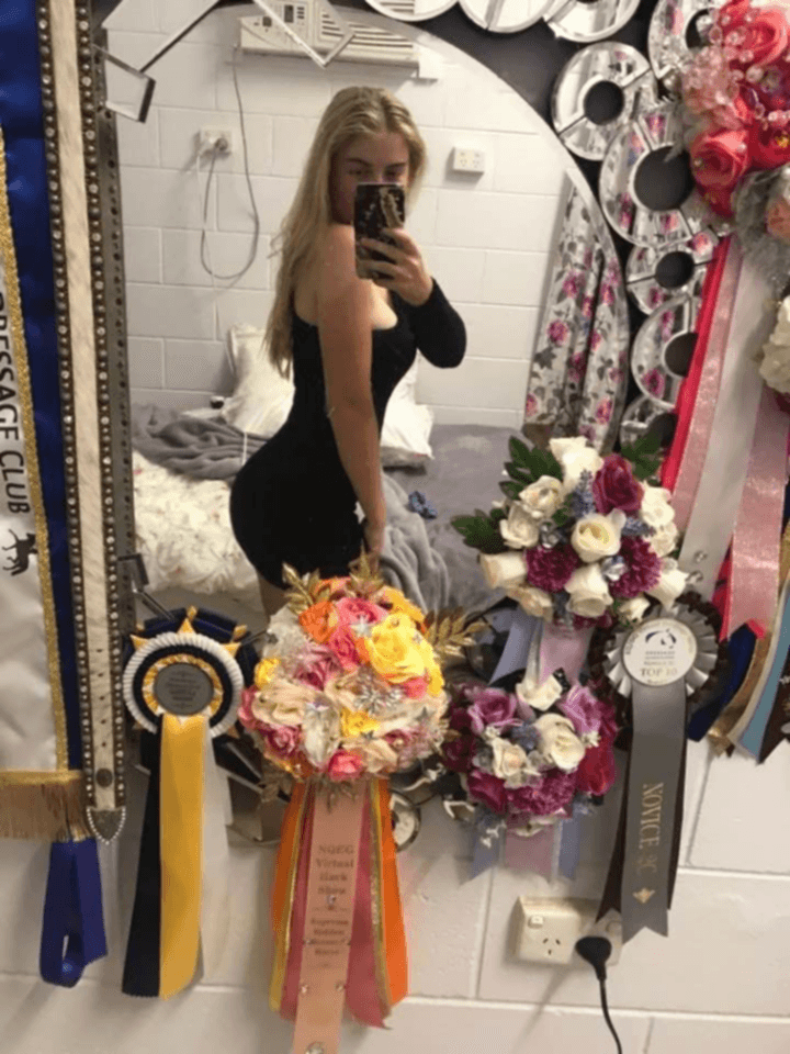 Chatpic caught slut izzy