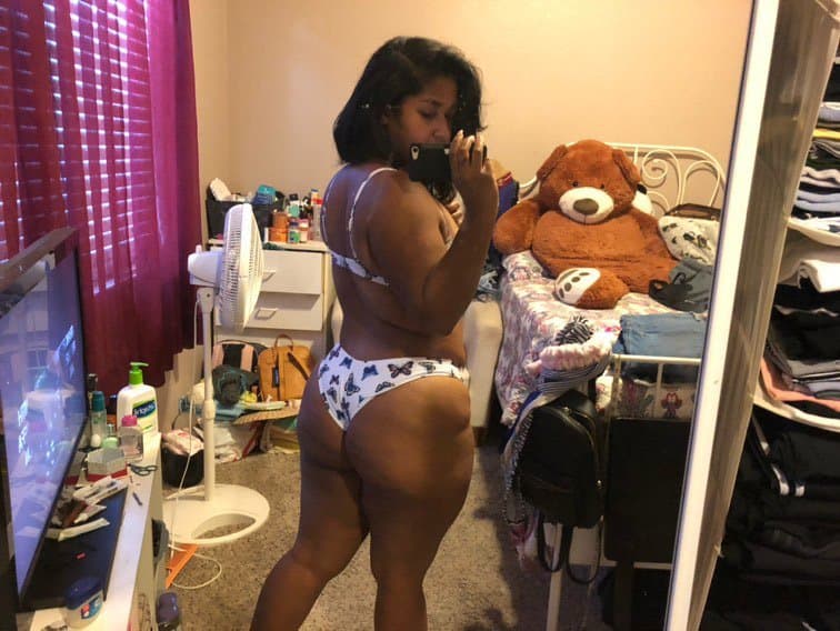 Thick Ebony bitch dress up