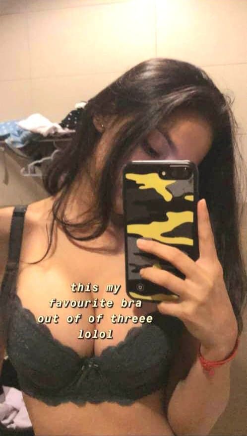 Desi South Indian Rich Very Beautiful Cute Instagram Influencer Homemade Full Nude Show Selfie