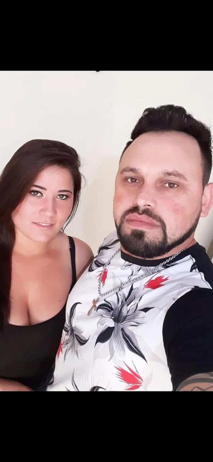 Corno quer que avaliem sua esposa. E quer saber se alguém consegue achar a rede social dela rsrsrs