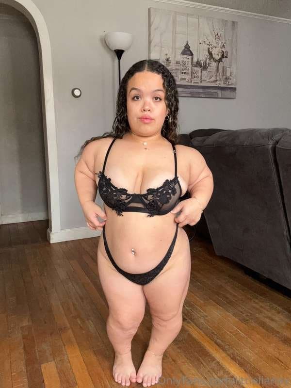 Thick Latina Dwarf
