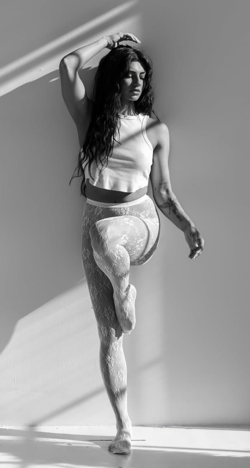 College amateur model shows off sexy body in lingerie & hosiery