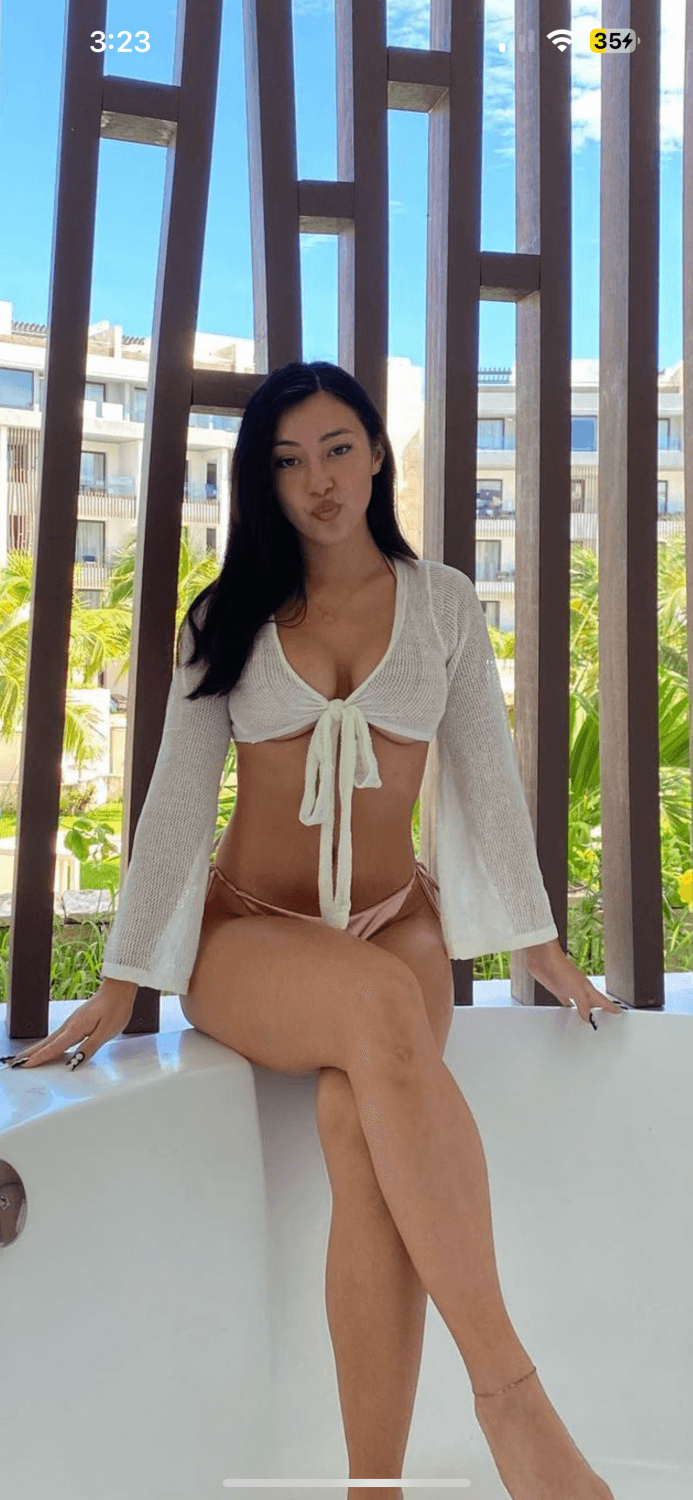 Former Texas state dancer is the prefect 10/10. Huge tits , tight body , fat ass , beautiful face