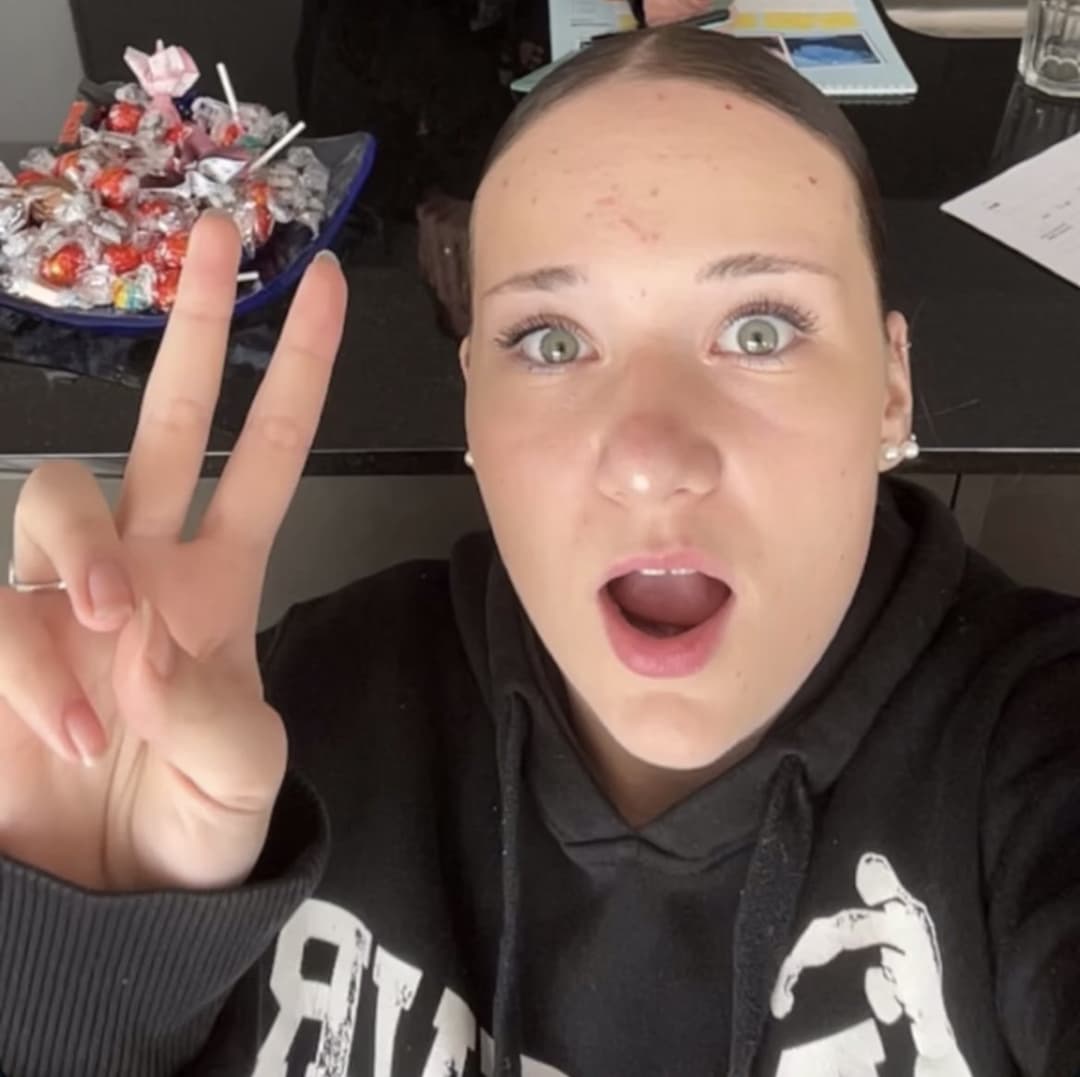 Hot swiss/italian ex girlfriend teen snapchat nudes leaked & her friend is hot.