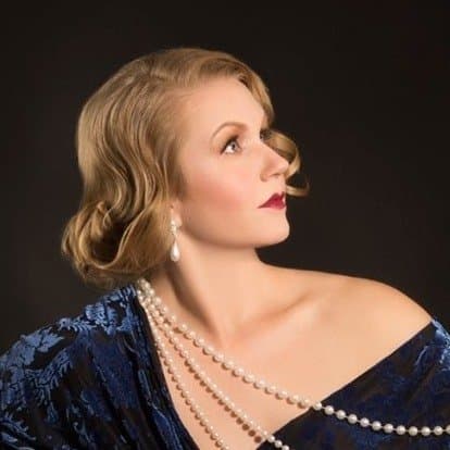 Rachel wanted to make sure everyone was ready to film her showing off her body at mardi gras