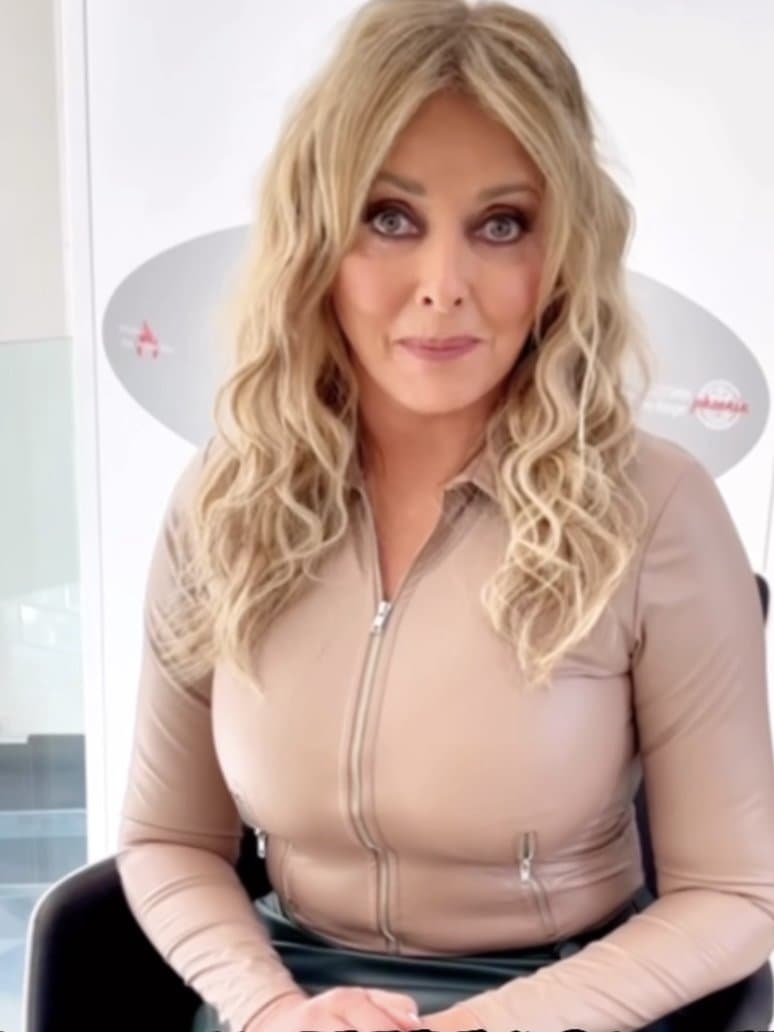 Click to view full size Carol dressed for wipe clean action