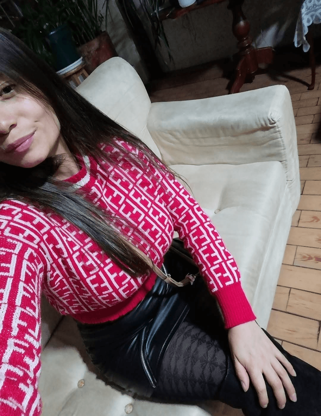 Mamacita rica y soltera jovencita