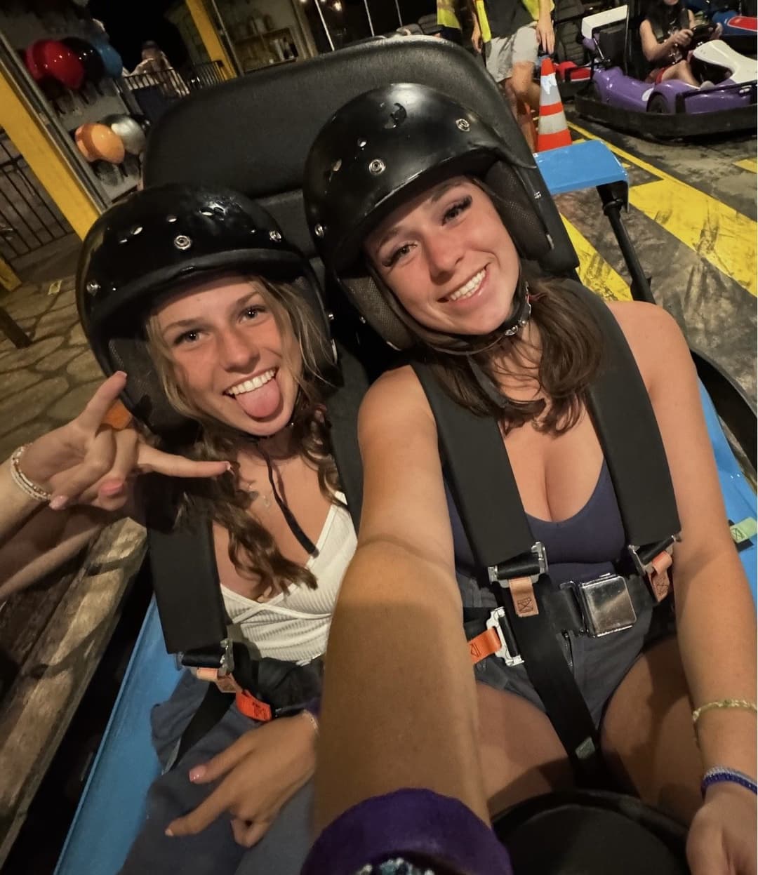 Click to view full size Which sister is hotter Skylar and Alexis