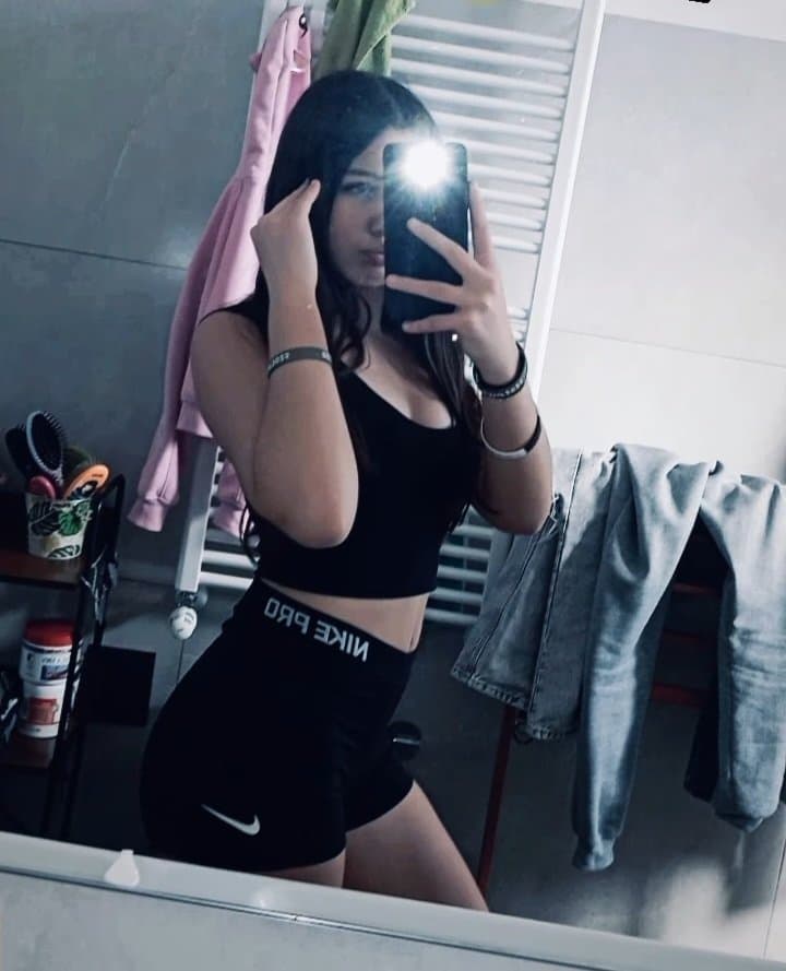 Make me a dumb depraved leaky mess for you irl nn feet bikini heels kik goonergone2