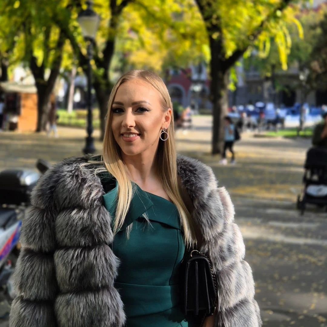 Sanela 30yo Serbian-Hungarian