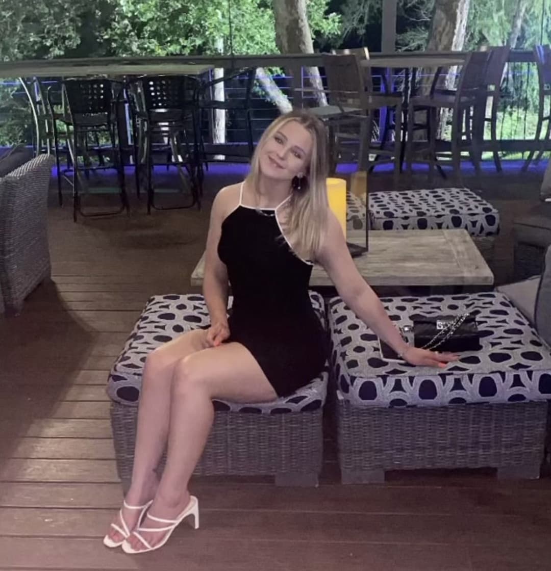 Sexy Blonde College Pawg Rides Reverse