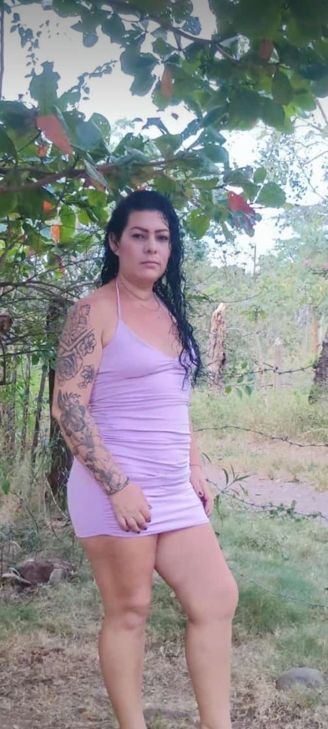 Click to view full size Esta puta me vende contenido exclusivo?maría