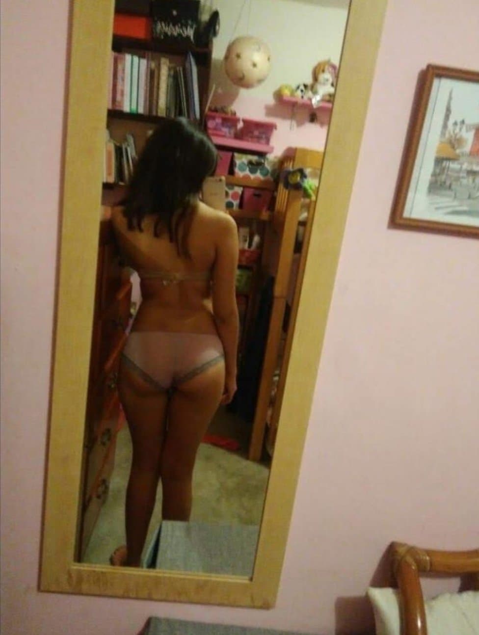 Pack. Argentina ??. Novia de 19 Descuida su Pack y lo Filtran.