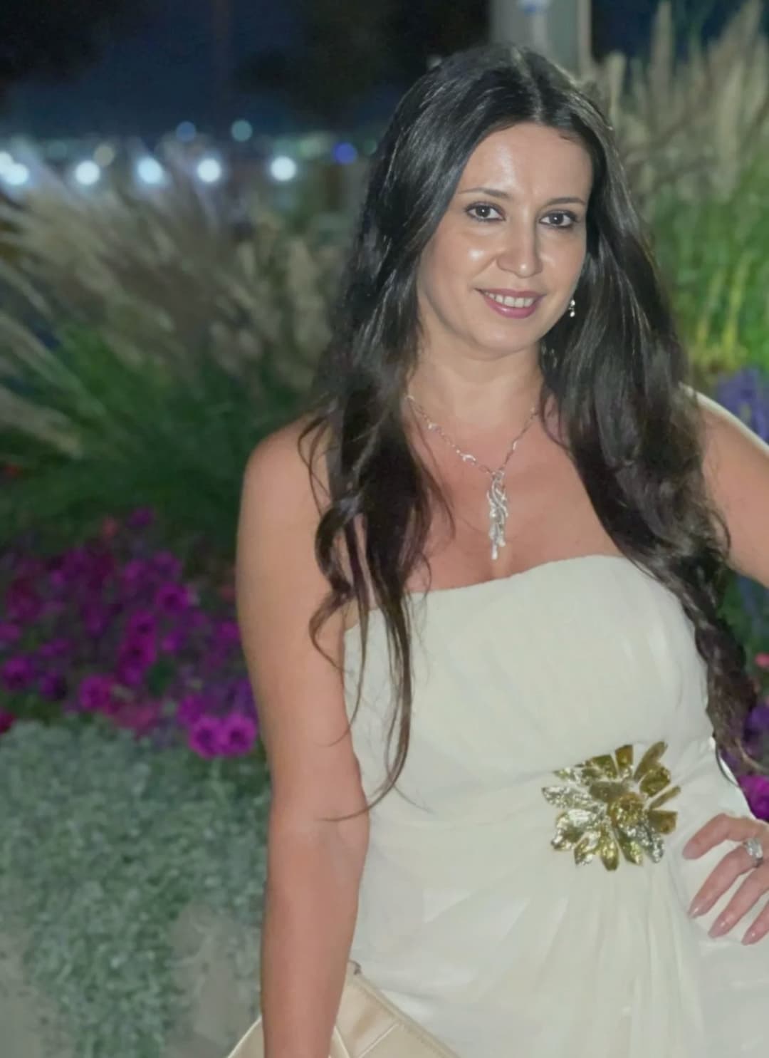 Click to view full size الخنزيرة الاردنية لميس أم الديوث - jordanian son cuclold , mom lames