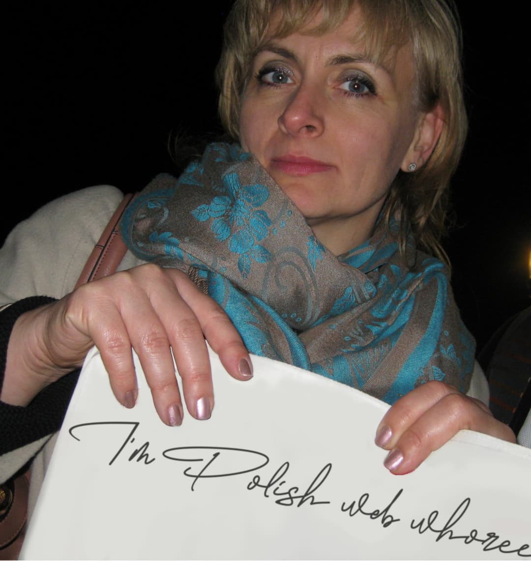 Caroline Polish public oral sex