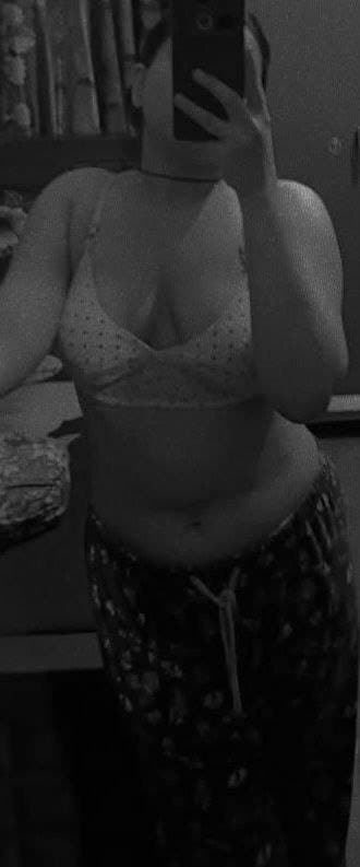 sexy Indian figure Hijab cute and sexy face giving blowjob and getting fucked leaked pics