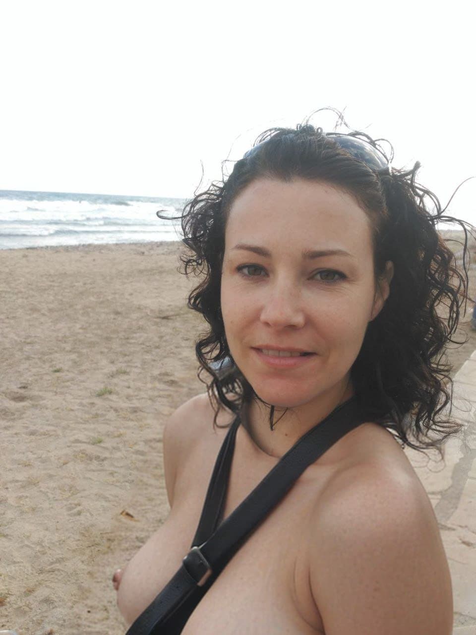 La putita de un cornudo español