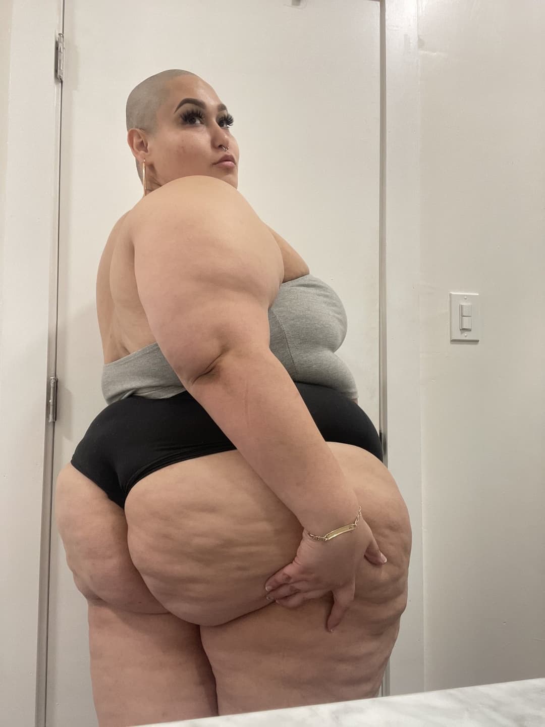 Bald Head Fat Ass Ssbbw Latina