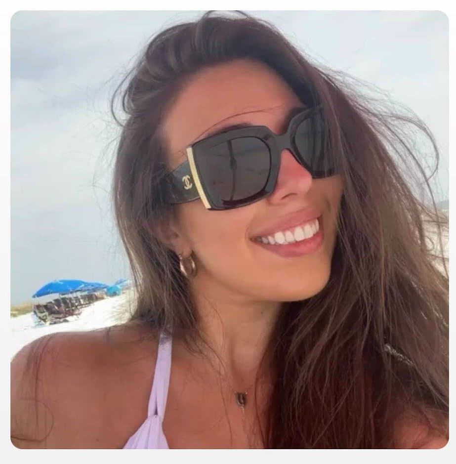 Big boobs, nice dick sucking lips and loves cum