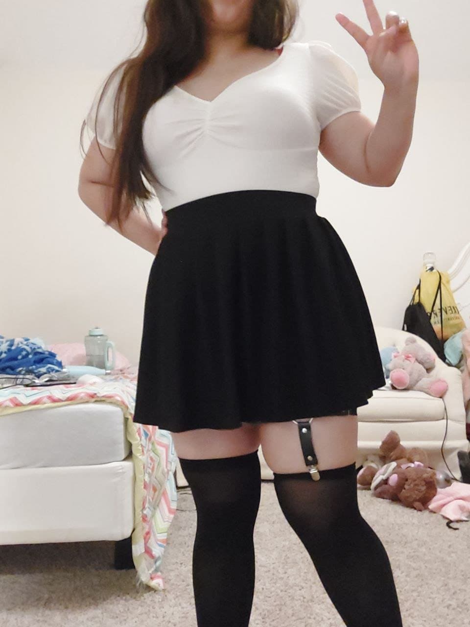 muy inocente a la vista de todos, pero la puta se deja cojer por todos los que sea