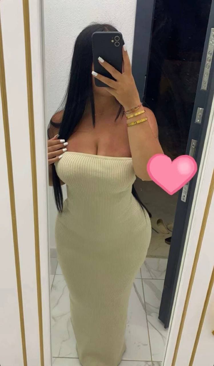 Iraqi babe from France, hazel.878 on IG