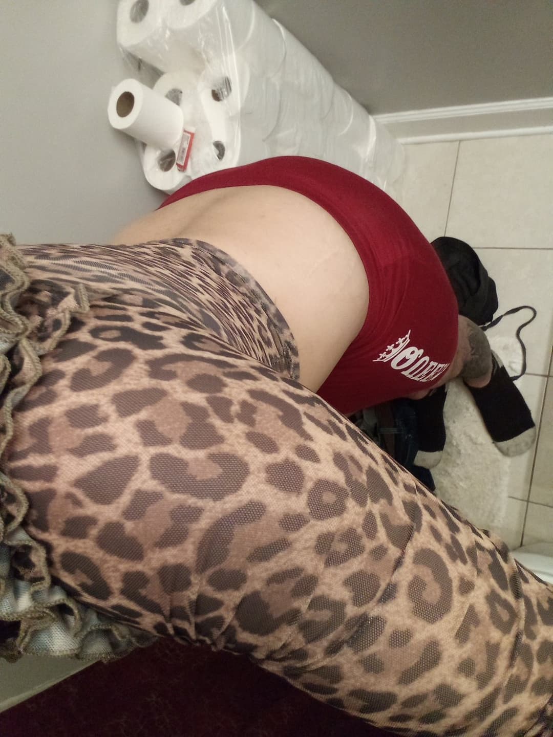 Wish I had more clothes to dress in. Love it. Wish I had someone to have freaky conversations.