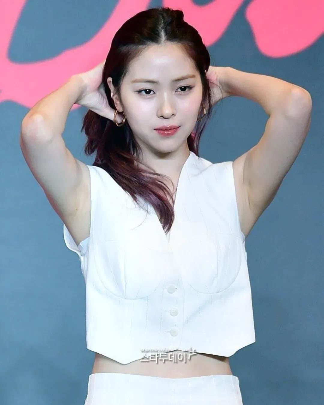 Fap to armpit kpop
