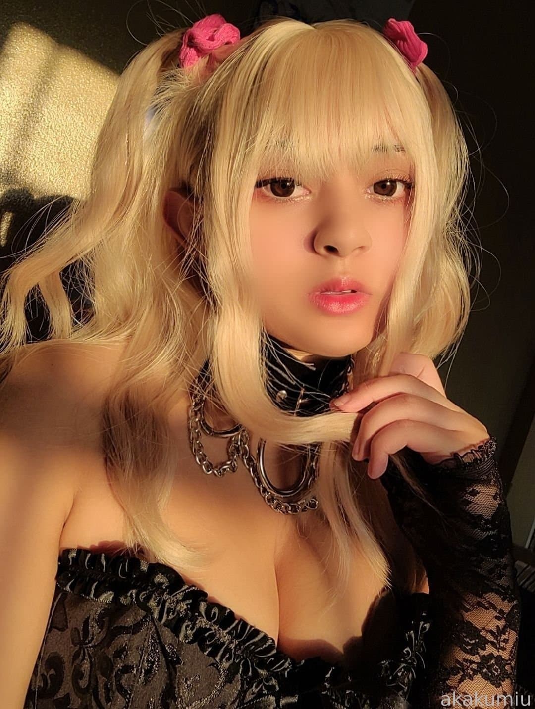 a k a k u m i u Misa Amane