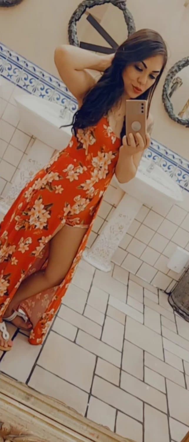 Sexy TikTok Latina loves to show her feet and body, please feel free to use her for AI porn.