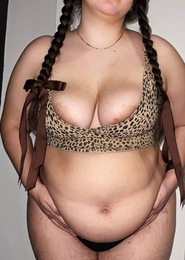 Feedee Latina Slim to Pig