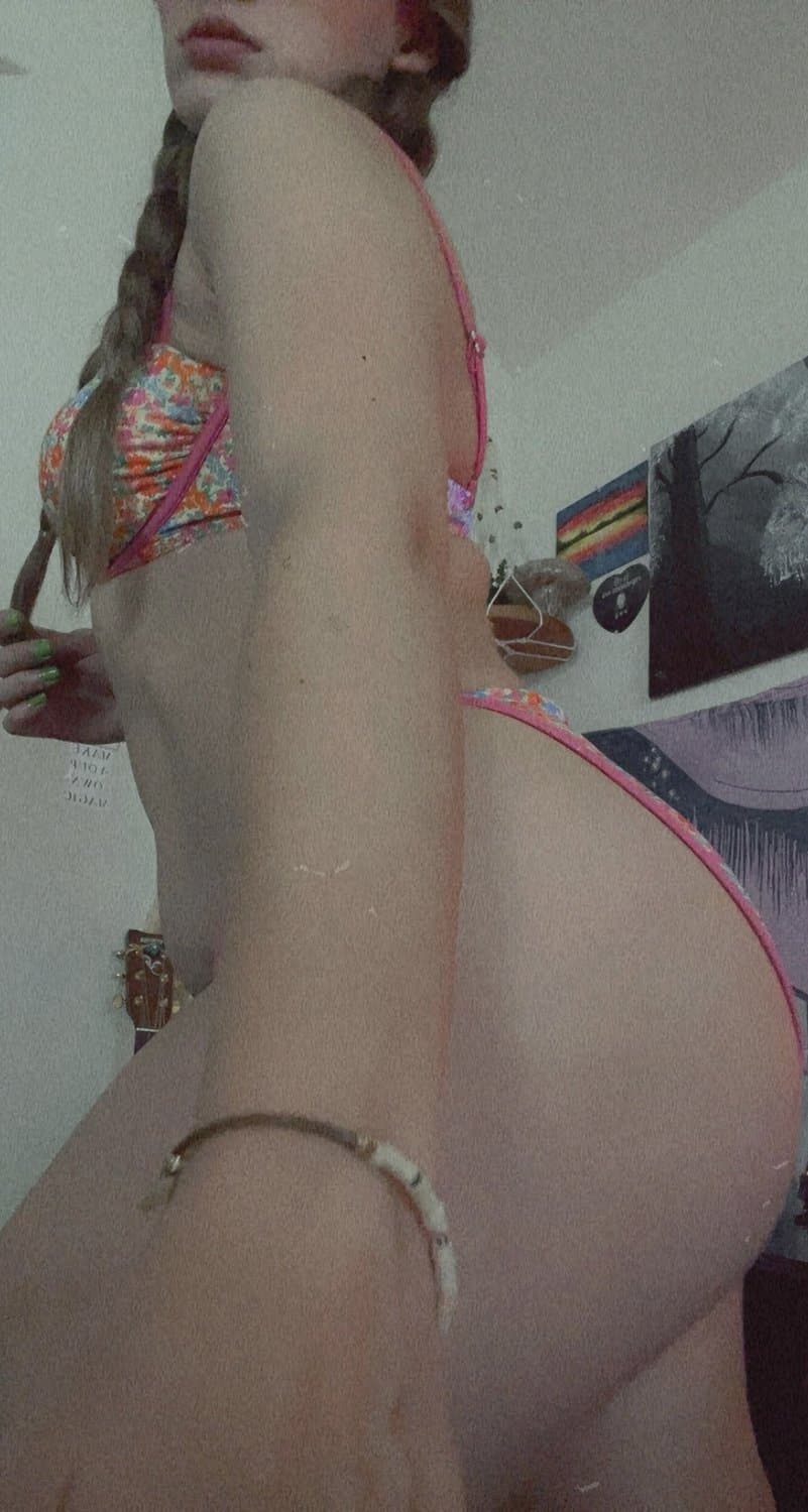 thick pawg in pigtails bikini pics tease ?